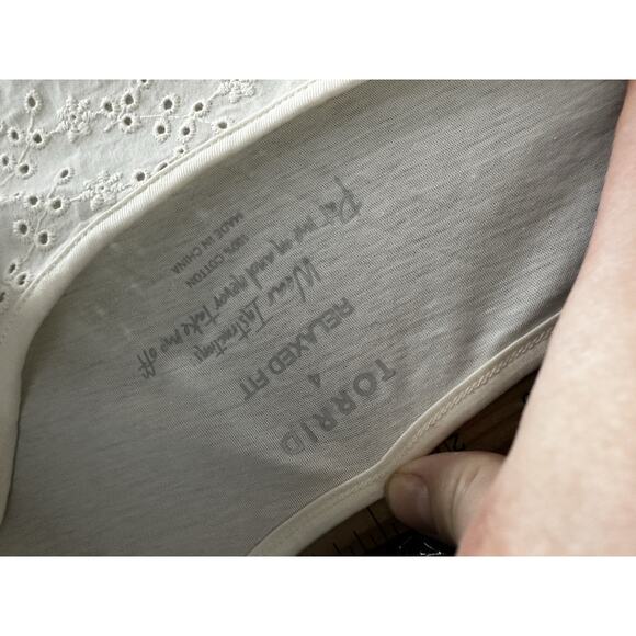 NEW Torrid Plus Size 4X Women COTTON EYELET INSET DOLMAN SHORT SLEEVE TEE AC10 - Picture 5 of 9